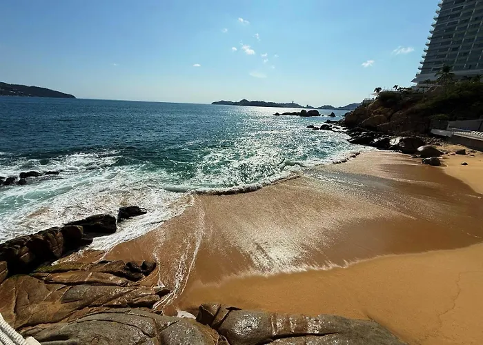 Torres Gemelas Acapulco Suites